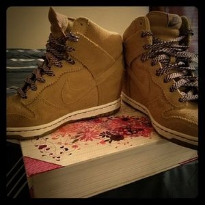 Nike- dunk sky hi shoes size 8